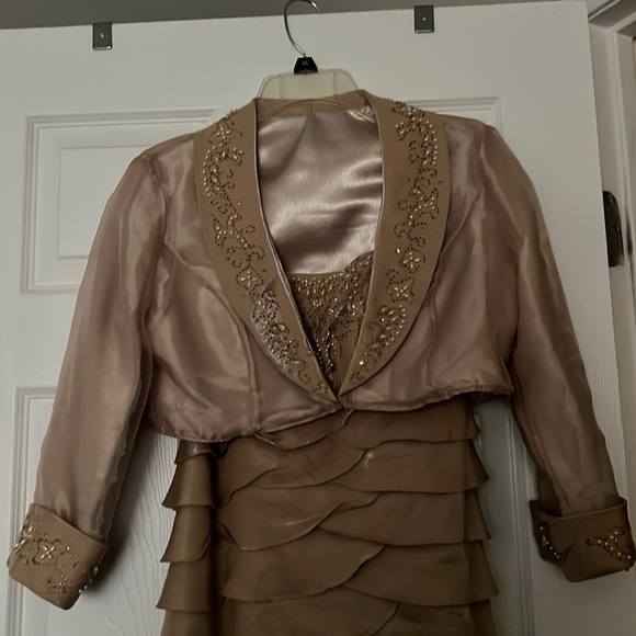 Ignite Evenings long dress - Picture 1 of 10